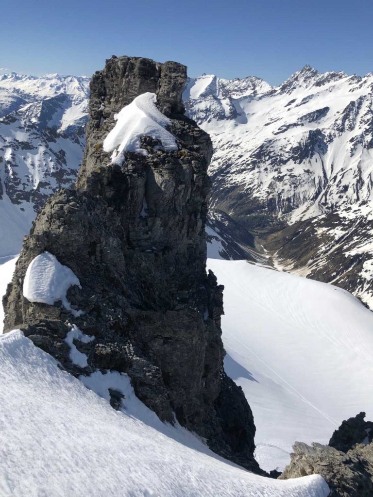 Blick vom Gipfel, Rorspitzli gleich neben den Turm rechts im Hintergrund