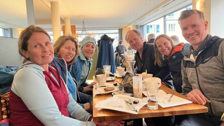7 Nach getaner Arbeit im Café Mueller in Niederurnen