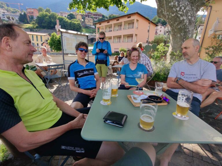 SAC_Comersee_015_230612_Bier_gruppe