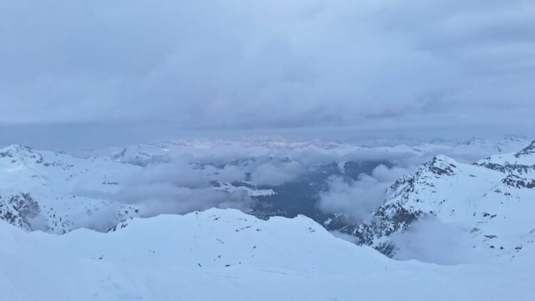 Blick vom Gipfel des Sandhubel
